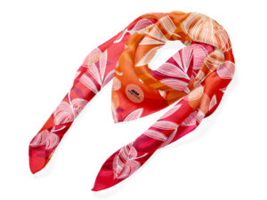 Foulard promozionale stampato full-color, versatile e resistente ai lavaggi, proposto da AMGS Group.