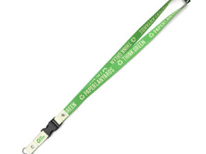 Accessorio promozionale con doppia sicurezza: sgancio di emergenza superiore e fibbia a rilascio rapido. Lanyard resistente e green per branding responsabile. Offerto da AMGS.