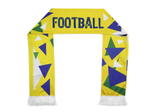 Sciarpa gialla da football con scritta FOOTBALL e grafica geometrica multicolore, rifinita con frange bianche.