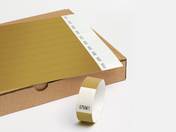 Foglio di braccialetti in Tyvek color oro. Soluzione identificativa premium per ospiti VIP. Produttore AMGS Group.