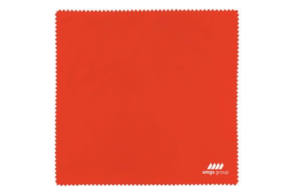 Panno rosso in microfibra personalizzato con logo – design elegante e qualità di pulizia perfetta, disponibile da AMGS Group.