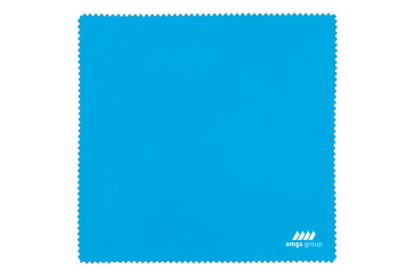 Panno blu in poliestere riciclato – formato grande e stampa resistente, elegante gadget ecologico di AMGS Group.