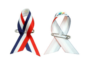 Set di fiocchi in raso Awareness tricolore e bianco-rosso, stampa su un lato, produttore AMGS Group.