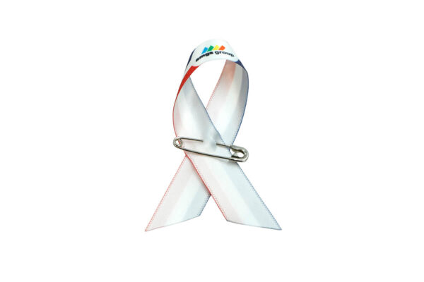 Fiocco in raso bianco e rosso Awareness con logo stampato, stampa su un lato, produttore AMGS Group.