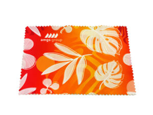 Panno in microfibra con motivo di foglie tropicali – stampa a colori sublimata e colori resistenti, disponibile da AMGS Group.